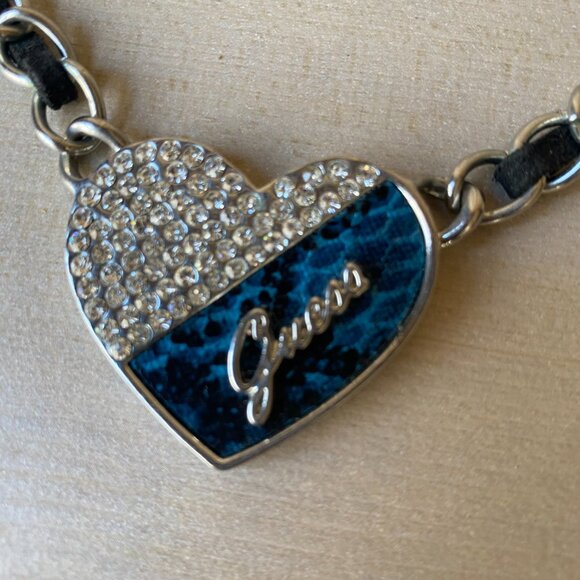 Guess Y2K silver rhinestone chain link heart pendant collar necklace 15" bling - Picture 5 of 8